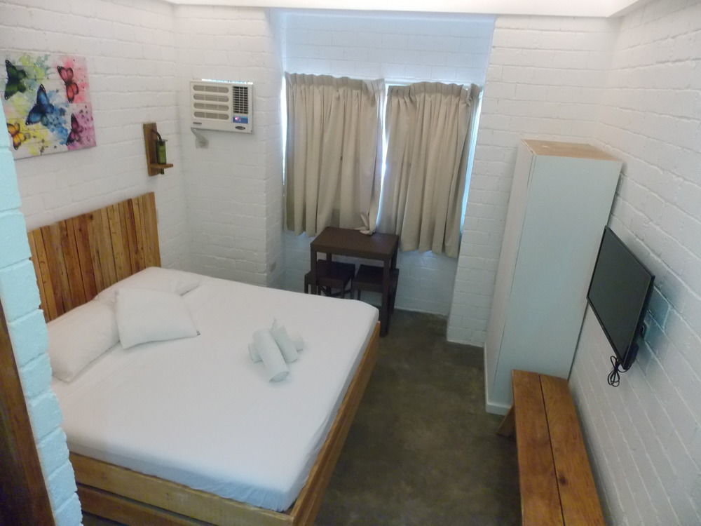 Serviced Apartments By Eco Hotel Bohol Panglao Bagian luar foto
